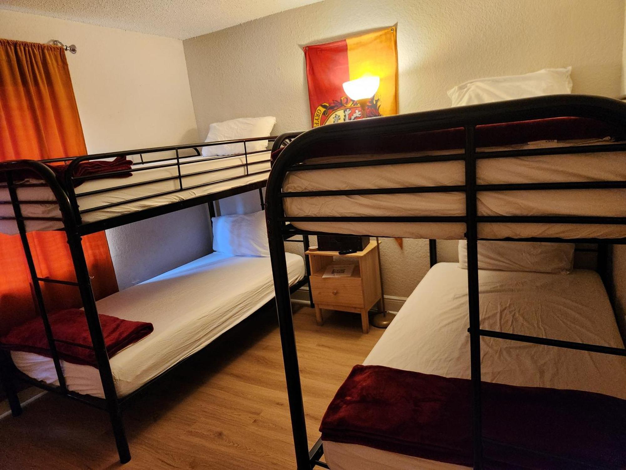 Centauri Vacation Rentals Beautiful 2-Bedroom Condo, Near All Orlando Attractions, Free Parking & Wi-Fi, King Bed, #1 외부 사진